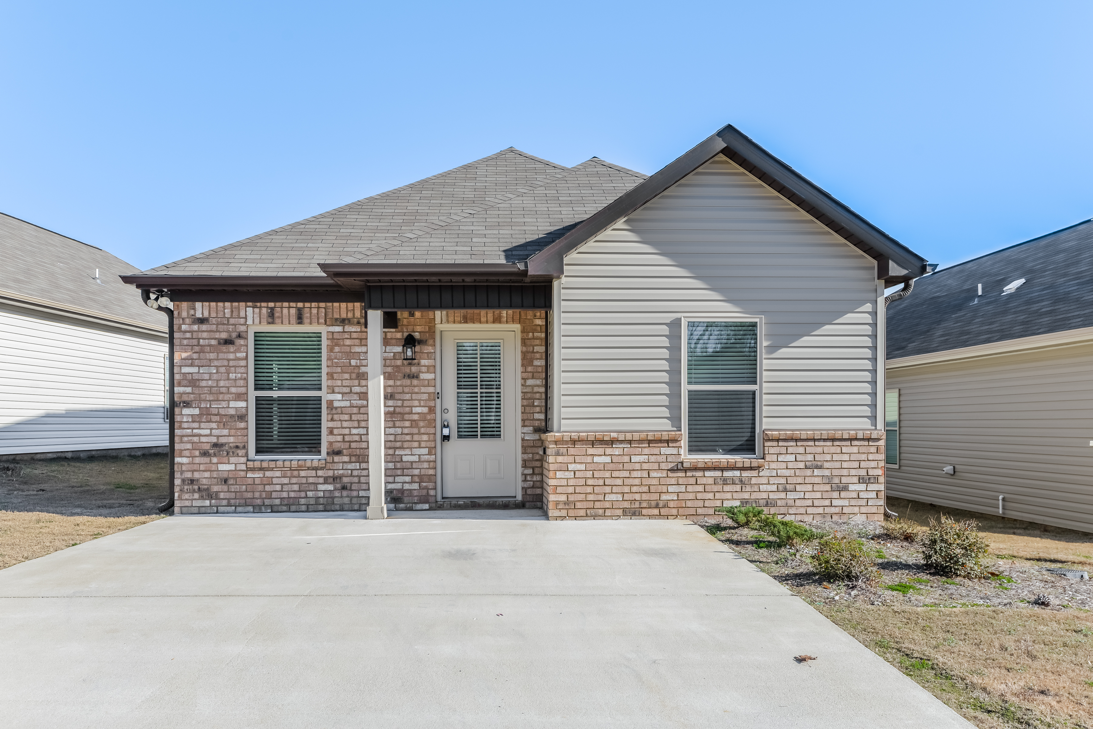 569 Kincaid Cove Ln Margaret, AL 35120